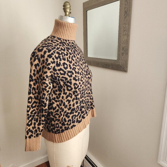 J. CREW Oversize Animal Print Sweater Size S - Picture 2 of 8